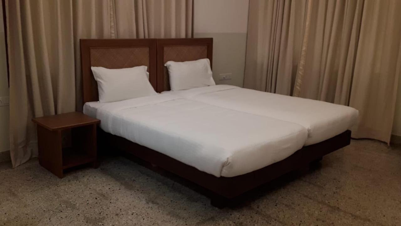 Hanu Reddy Residences - Nawab Habibullah Avenue Chennai Ngoại thất bức ảnh